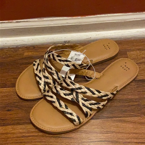 Sandals - Picture 1 of 2